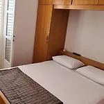 Solvit - Three Bedroom With Terrace Apartmán