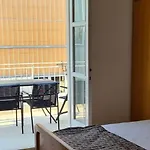 Solvit - Three Bedroom With Terrace *