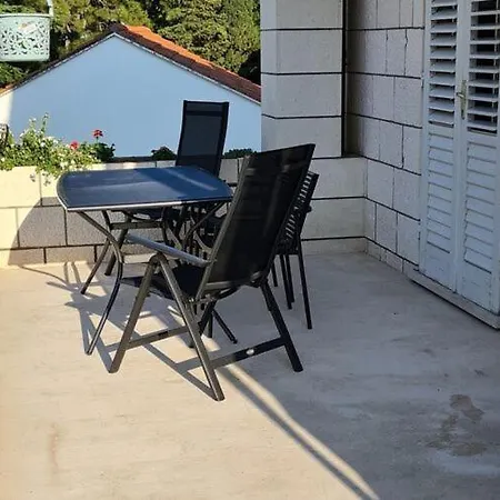 Solvit - Three Bedroom With Terrace Apartament *