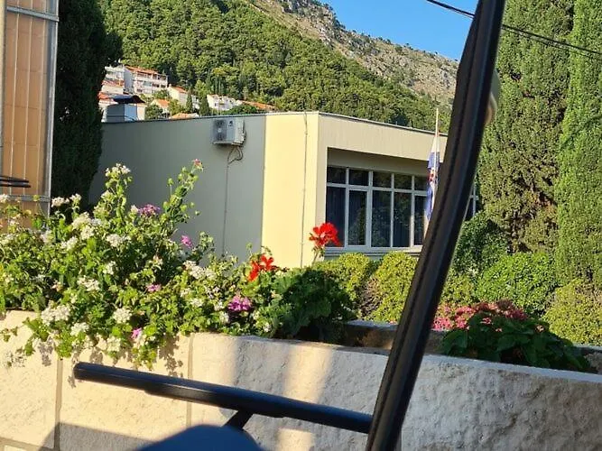Apartament Solvit - Three Bedroom With Terrace