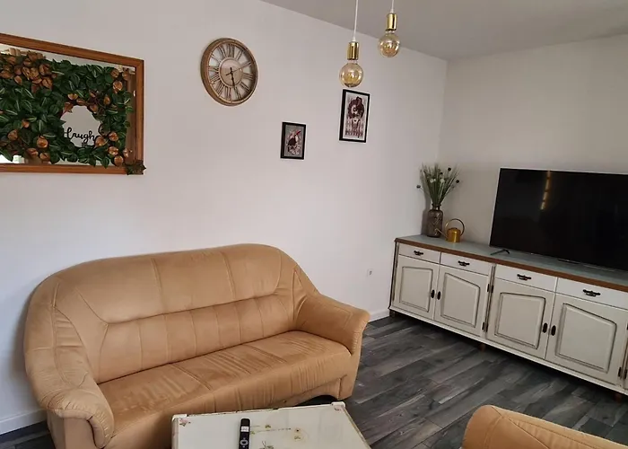 Solvit - Three Bedroom With Terrace *